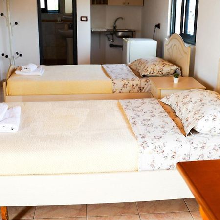 Vila Aliaj Special Rooftop Room For Two Durres Exterior photo