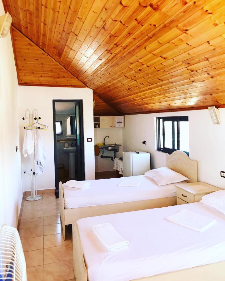 Vila Aliaj Special Rooftop Room For Two Durres Exterior photo