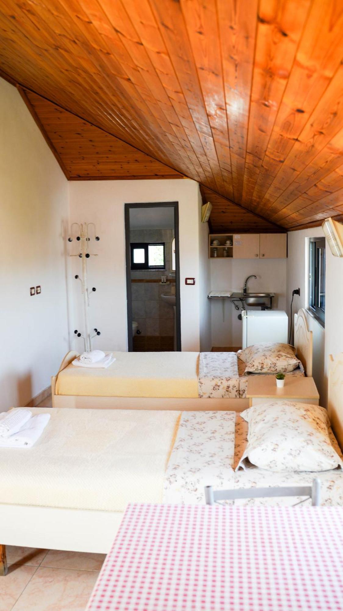 Vila Aliaj Special Rooftop Room For Two Durres Exterior photo