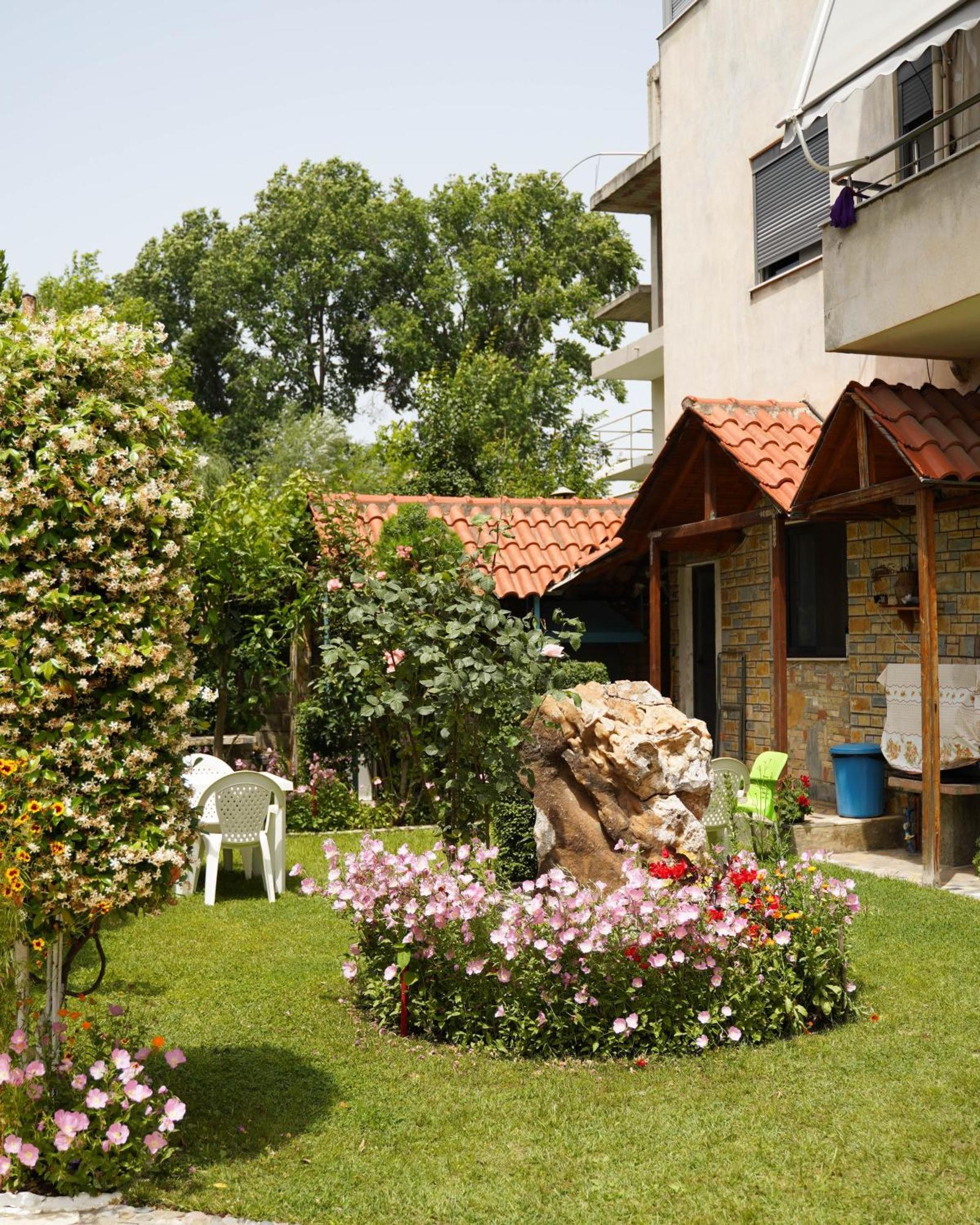 Vila Aliaj Special Rooftop Room For Two Durres Exterior photo