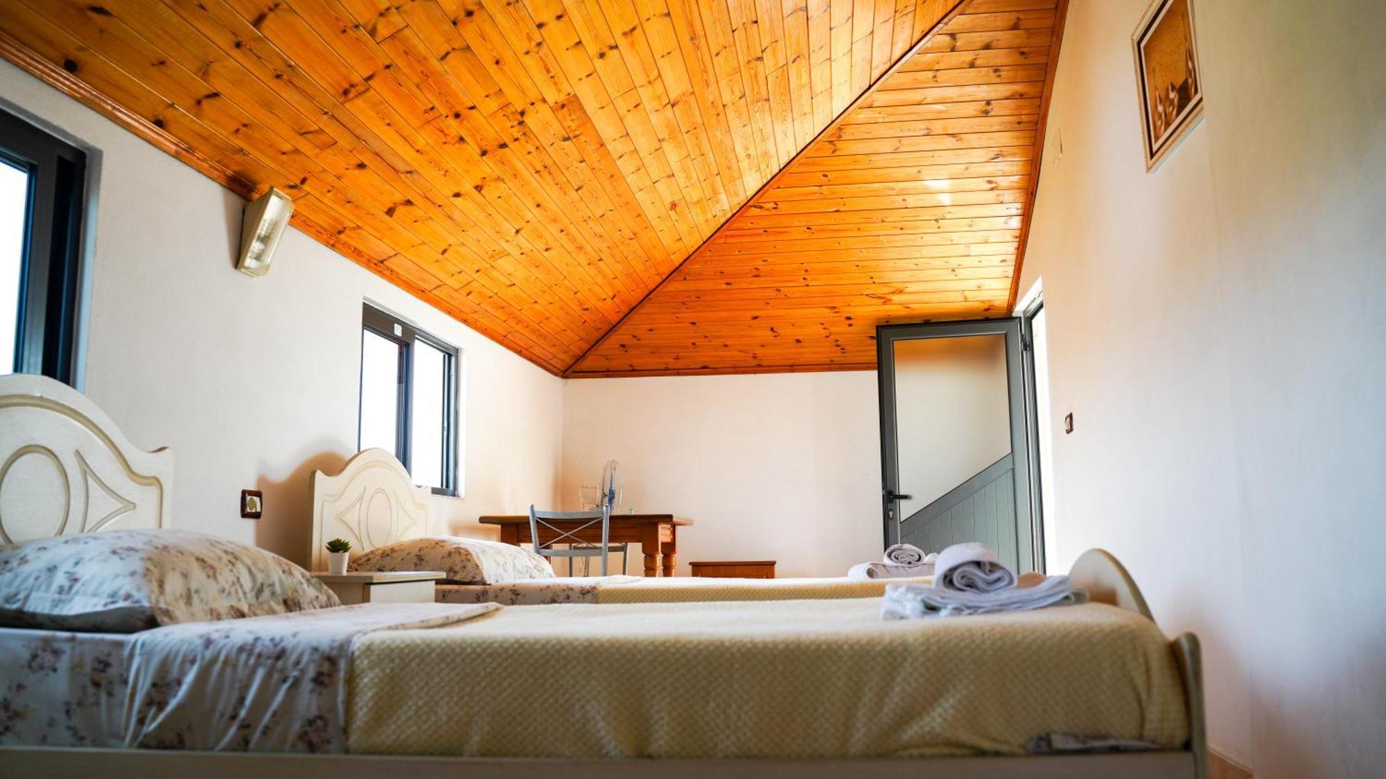 Vila Aliaj Special Rooftop Room For Two Durres Exterior photo
